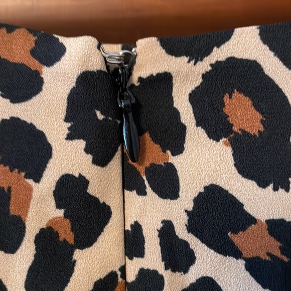 Woman’s size 8 Worthington faux wrap leopard print skirt. - Picture 3 of 9